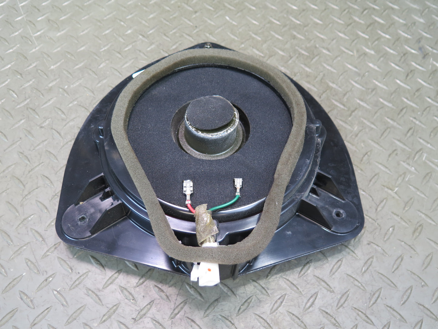 03-06 Chevrolet SSR Set of 2 Front Left & Right Door Bose Woofer Speaker OEM