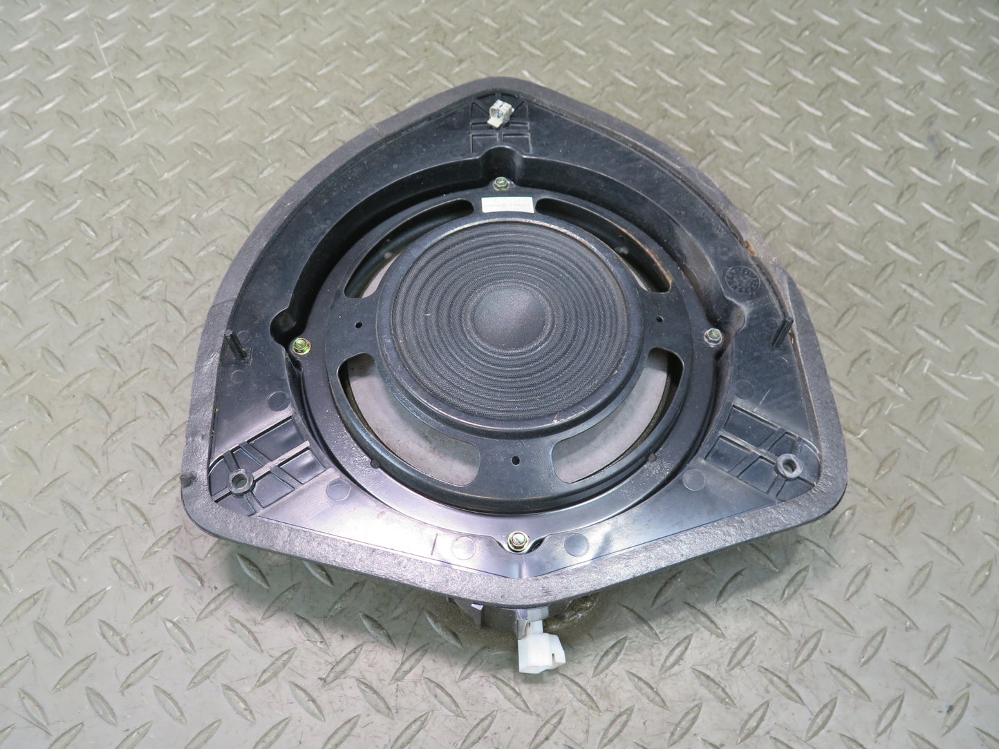 03-06 Chevrolet SSR Set of 2 Front Left & Right Door Bose Woofer Speaker OEM