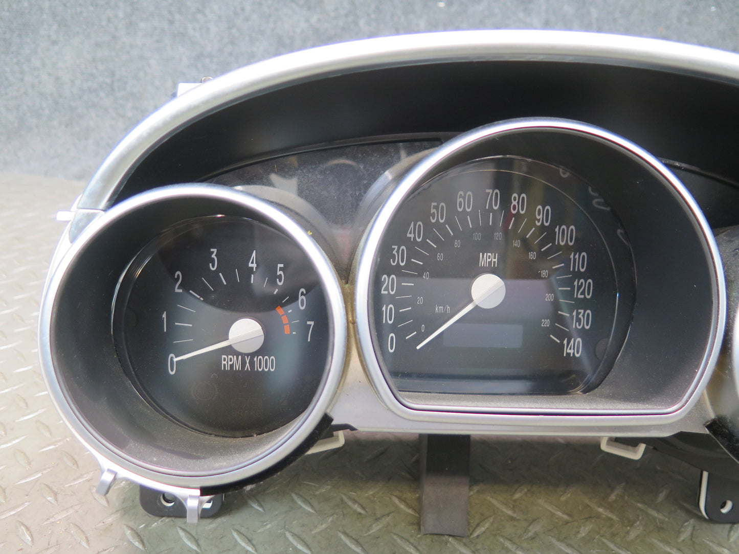 2004 Chevrolet SSR A/T Instrument Cluster Gauge Speedometer 50K 12243915 OEM