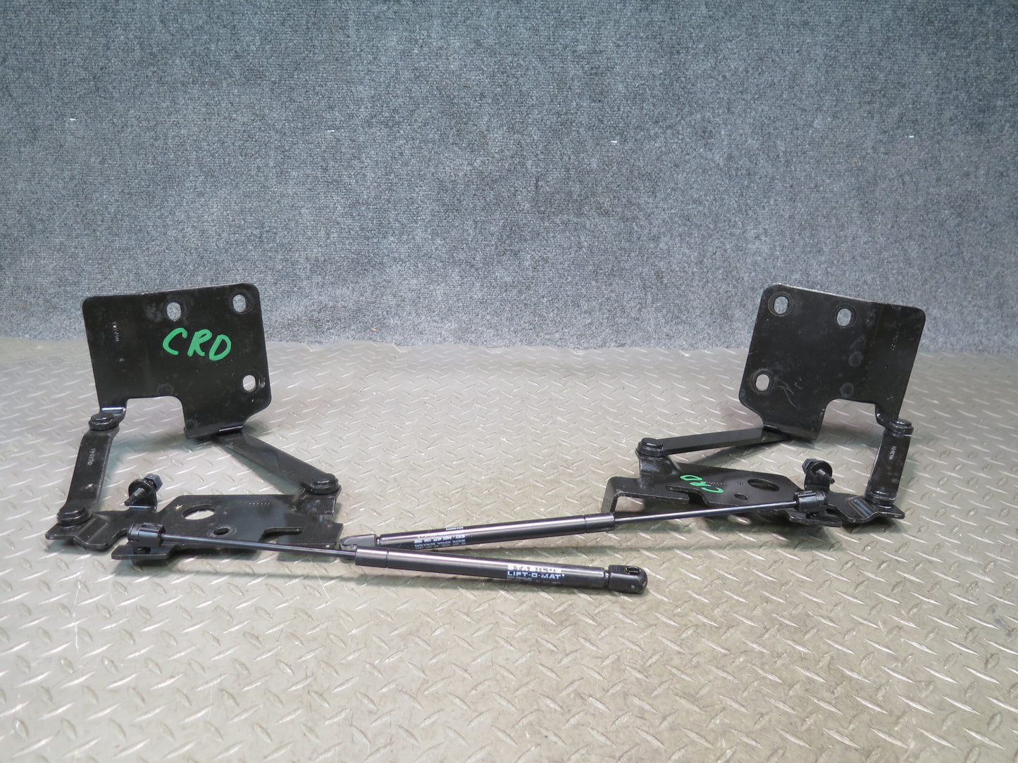 03-06 Chevrolet SSR Set of 2 Rear Left & Right Trunk Hinge w Strut Shock OEM