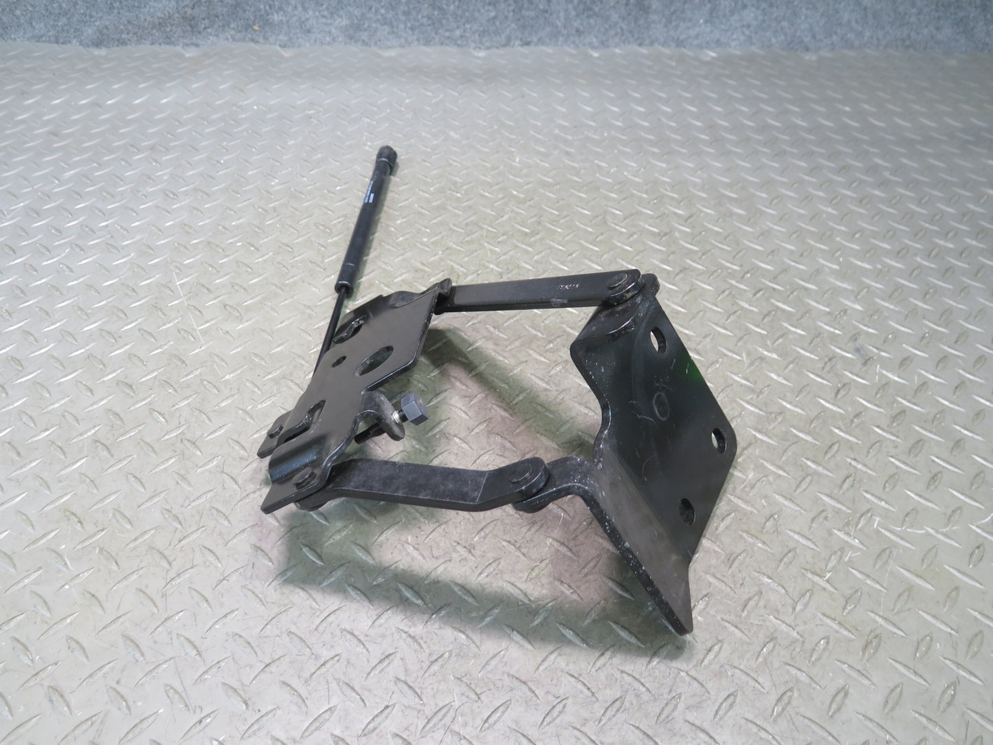 03-06 Chevrolet SSR Set of 2 Rear Left & Right Trunk Hinge w Strut Shock OEM