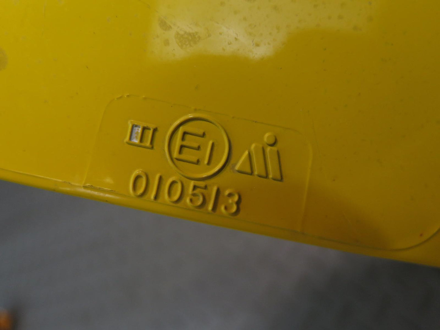 03-06 Chevrolet SSR Front Right Pass Door Side View Power Mirror Yellow OEM