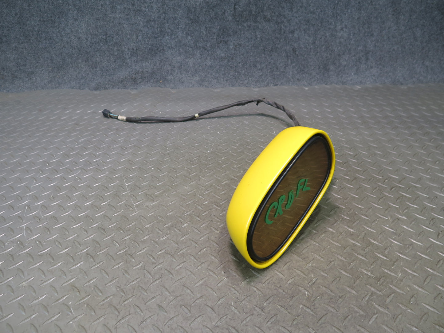 03-06 Chevrolet SSR Left Door Side View Power Mirror Yellow Glass Discoloration