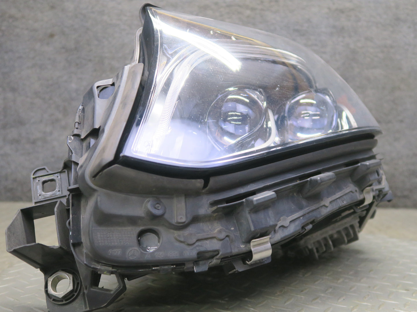 2017-2019 Mercedes X166 GLS450 Front Left Side Intelligent LED Headlight Lamp
