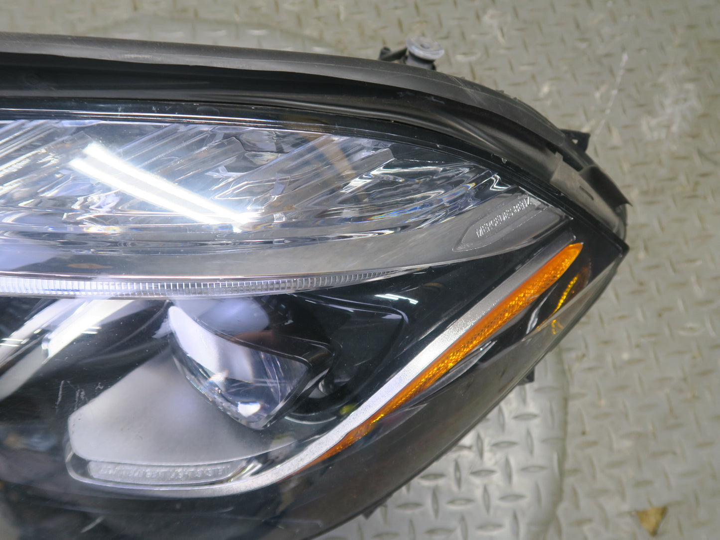 2017-2019 Mercedes X166 GLS450 Front Left Side Intelligent LED Headlight Lamp