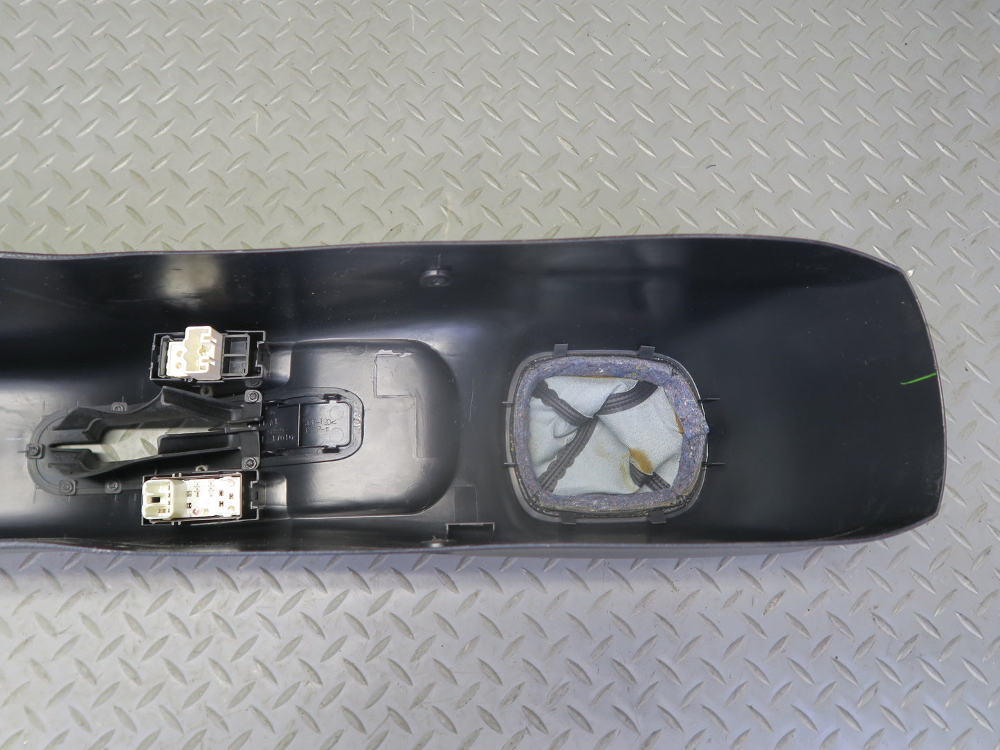00-05 Toyota MR2 Spyder ZZW30L Center Console Trim Cover Panel w Shift Boot OEM