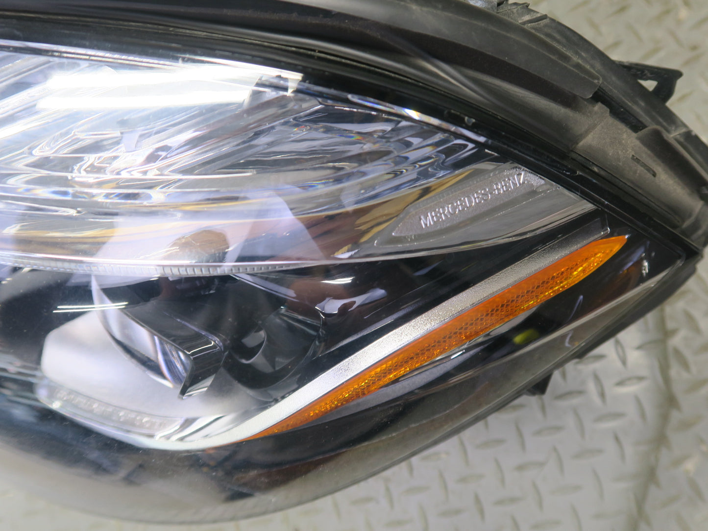 2017-2019 Mercedes X166 GLS450 Front Left Side Intelligent LED Headlight Lamp