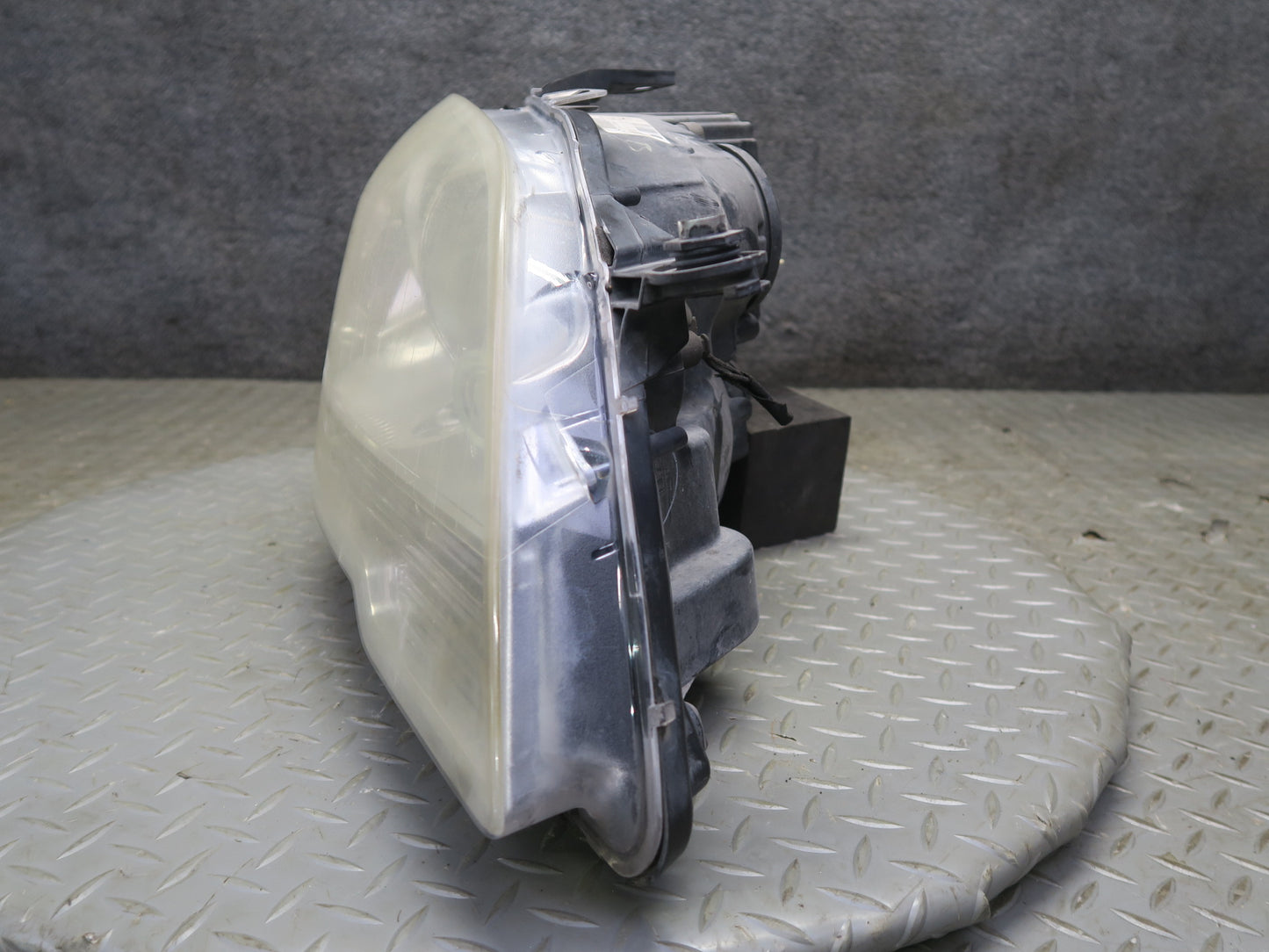 09-11 Mercedes W164 Ml-class Front Right Halogen Headlight Lamp OEM