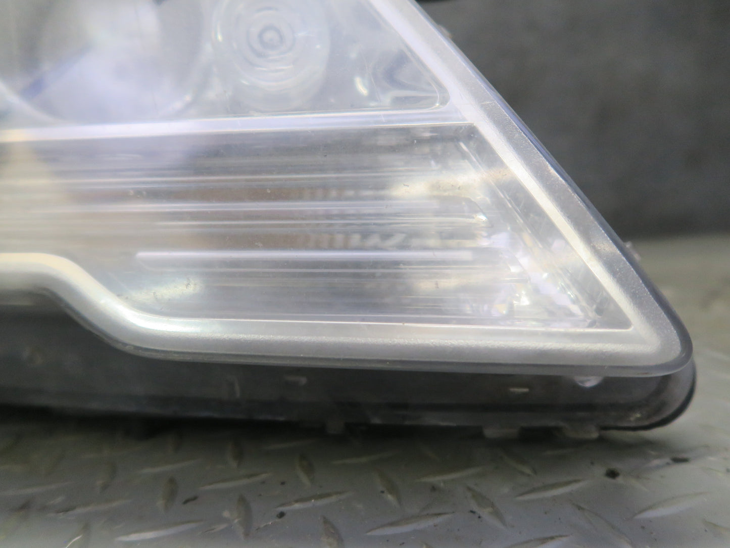 09-11 Mercedes W164 Ml-class Front Right Halogen Headlight Lamp OEM