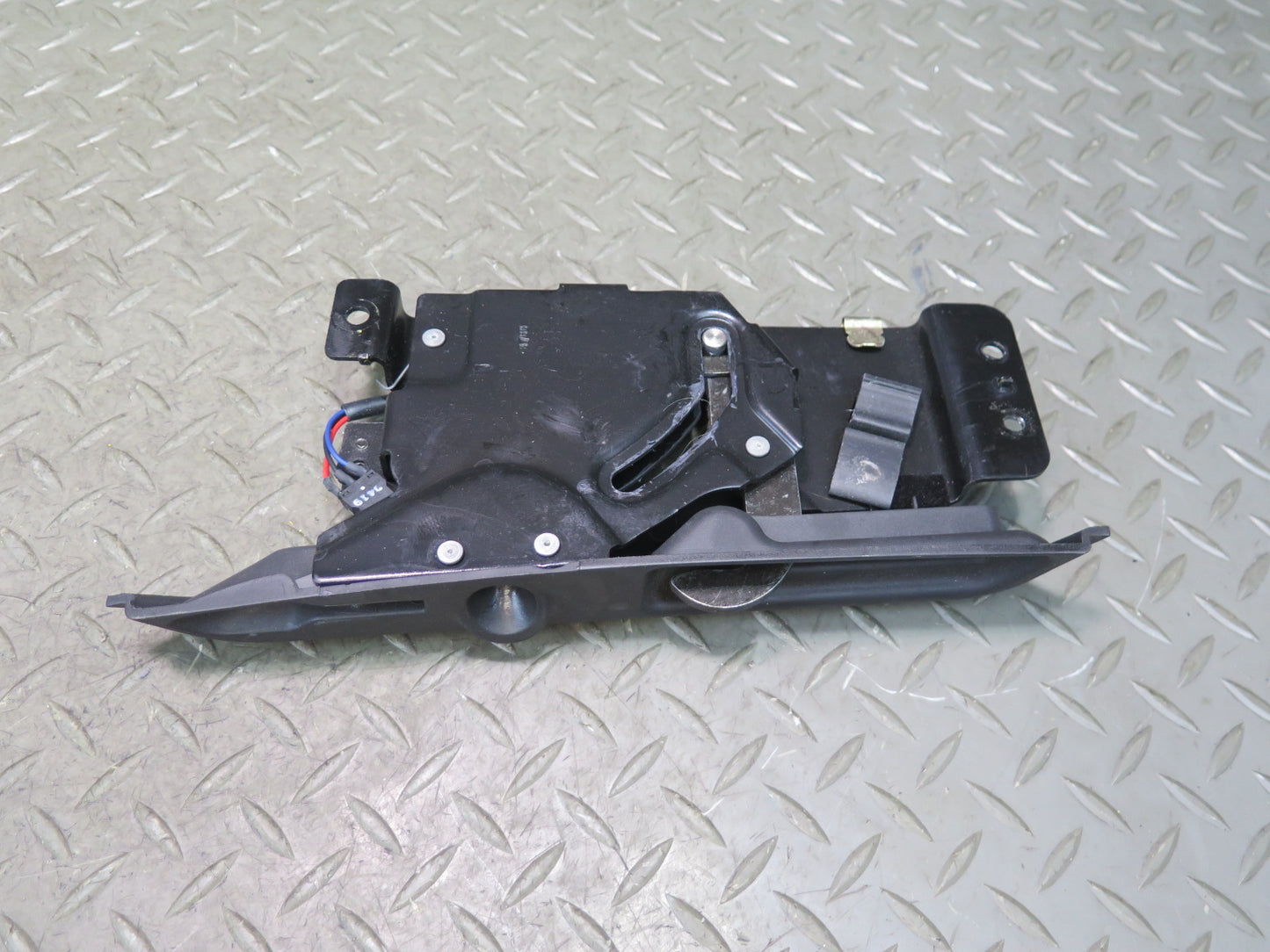 03-06 Chevrolet SSR Front Roof Left & Right Lock Latch w Motor Set OEM