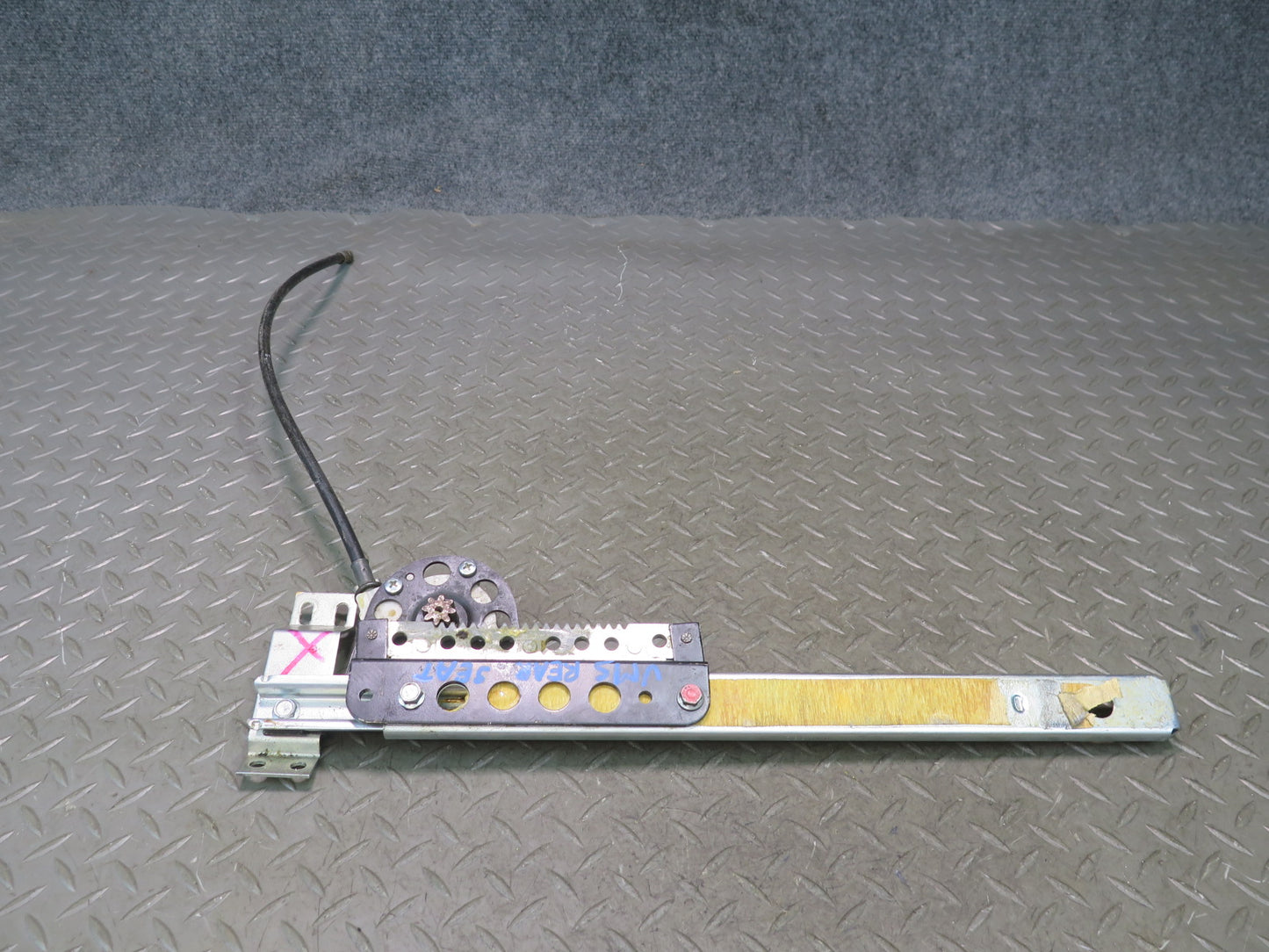 86-91 Mercedes W126 560SEL Sedan Rear Seat Adjust Rail Regulator Motor Set OEM