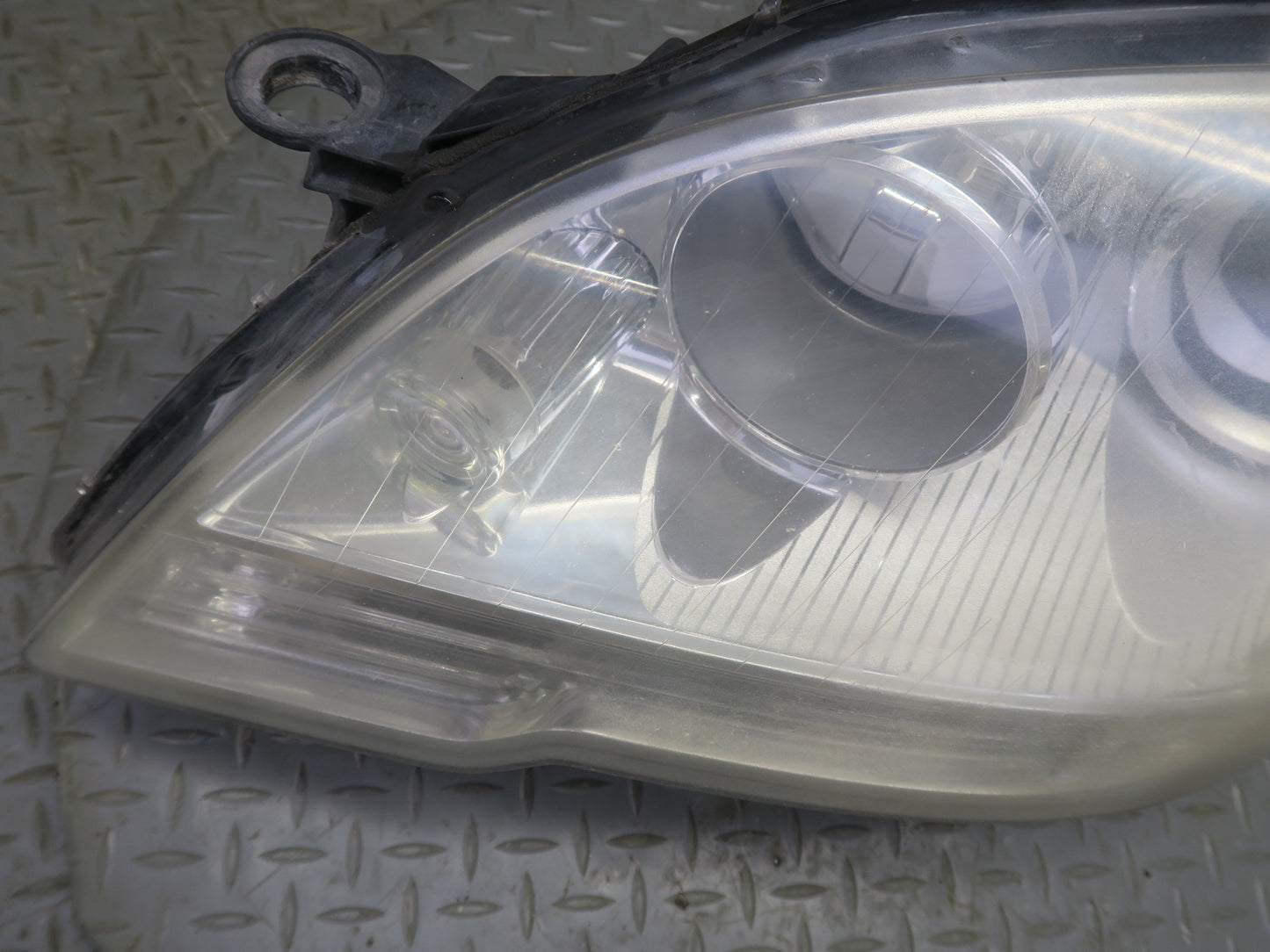 09-11 Mercedes W164 Ml-class Front Left Halogen Headlight Lamp 1648207161 OEM