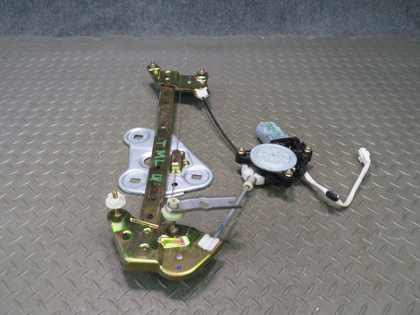 00-05 Toyota MR2 Spyder ZZW30L Left Door Window Regulator w Motor OEM