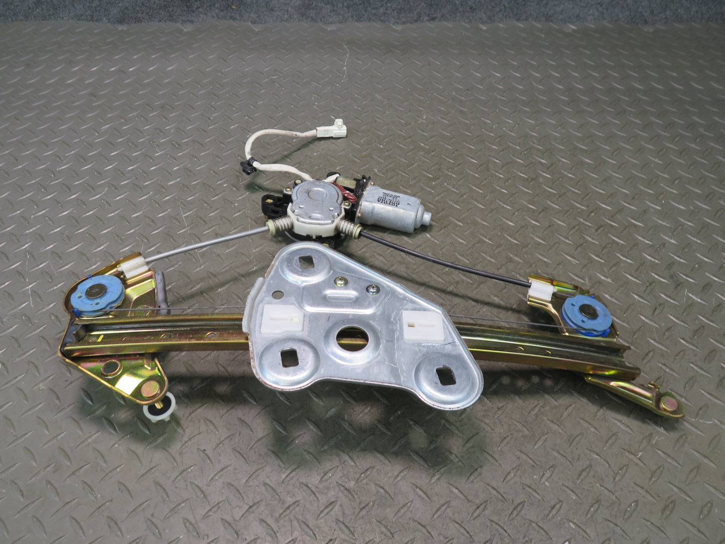 00-05 Toyota MR2 Spyder ZZW30L Left Door Window Regulator w Motor OEM