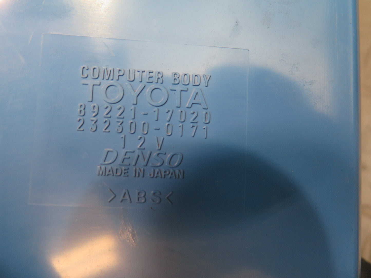 00-05 Toyota MR2 Spyder ZZW30L Multiplex Body Control Module 89221-17020 OEM
