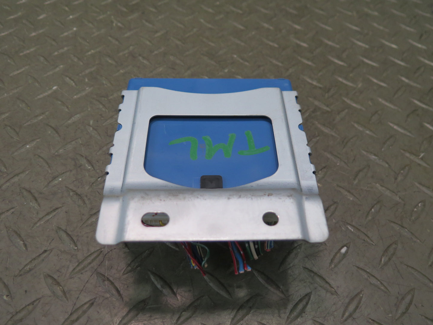 00-05 Toyota MR2 Spyder ZZW30L Multiplex Body Control Module 89221-17020 OEM