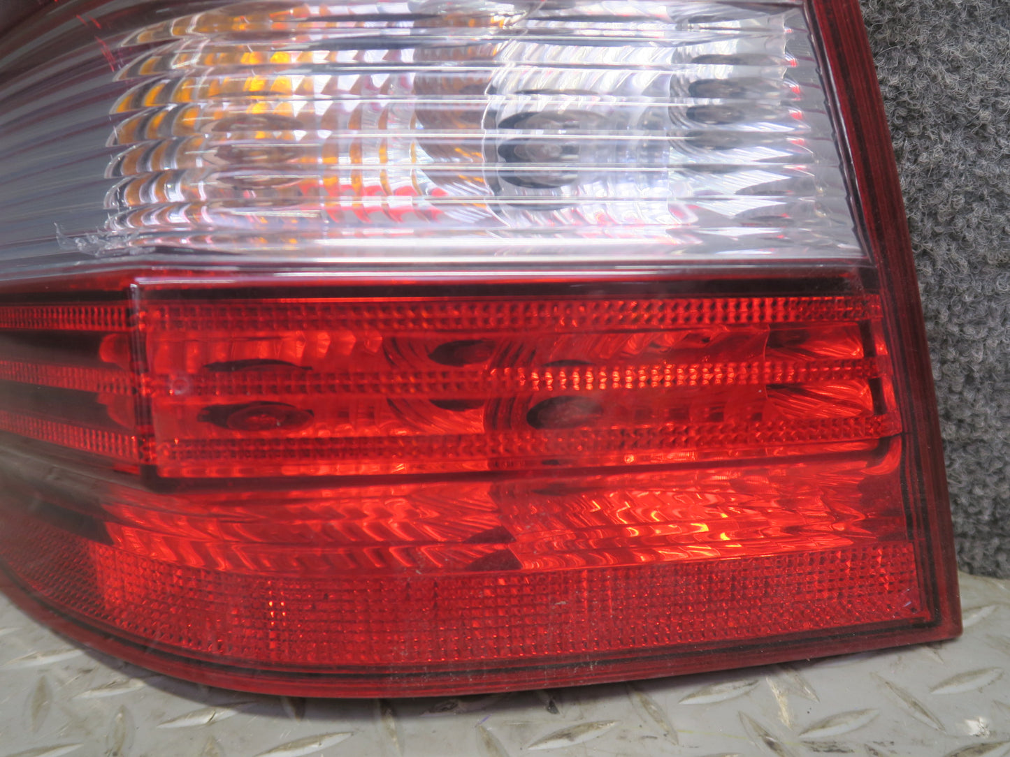 09-11 Mercedes W164 Ml-class Rear Right & Left Tail Light Lamp Set OEM