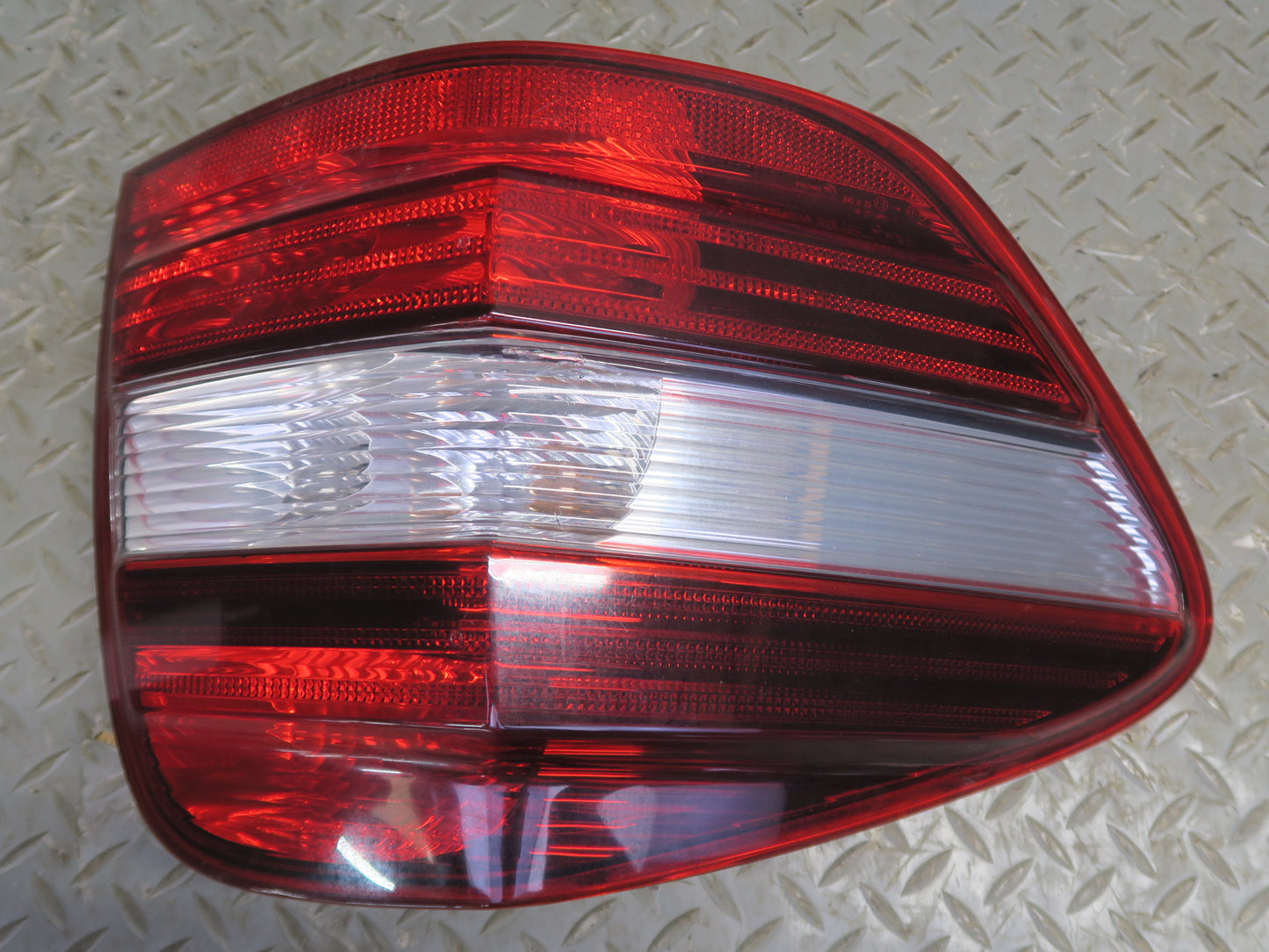 09-11 Mercedes W164 Ml-class Rear Right & Left Tail Light Lamp Set OEM
