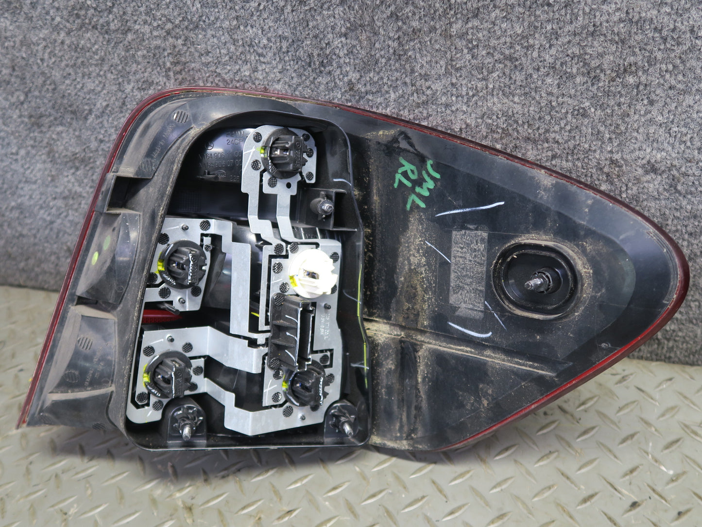 09-11 Mercedes W164 Ml-class Rear Right & Left Tail Light Lamp Set OEM