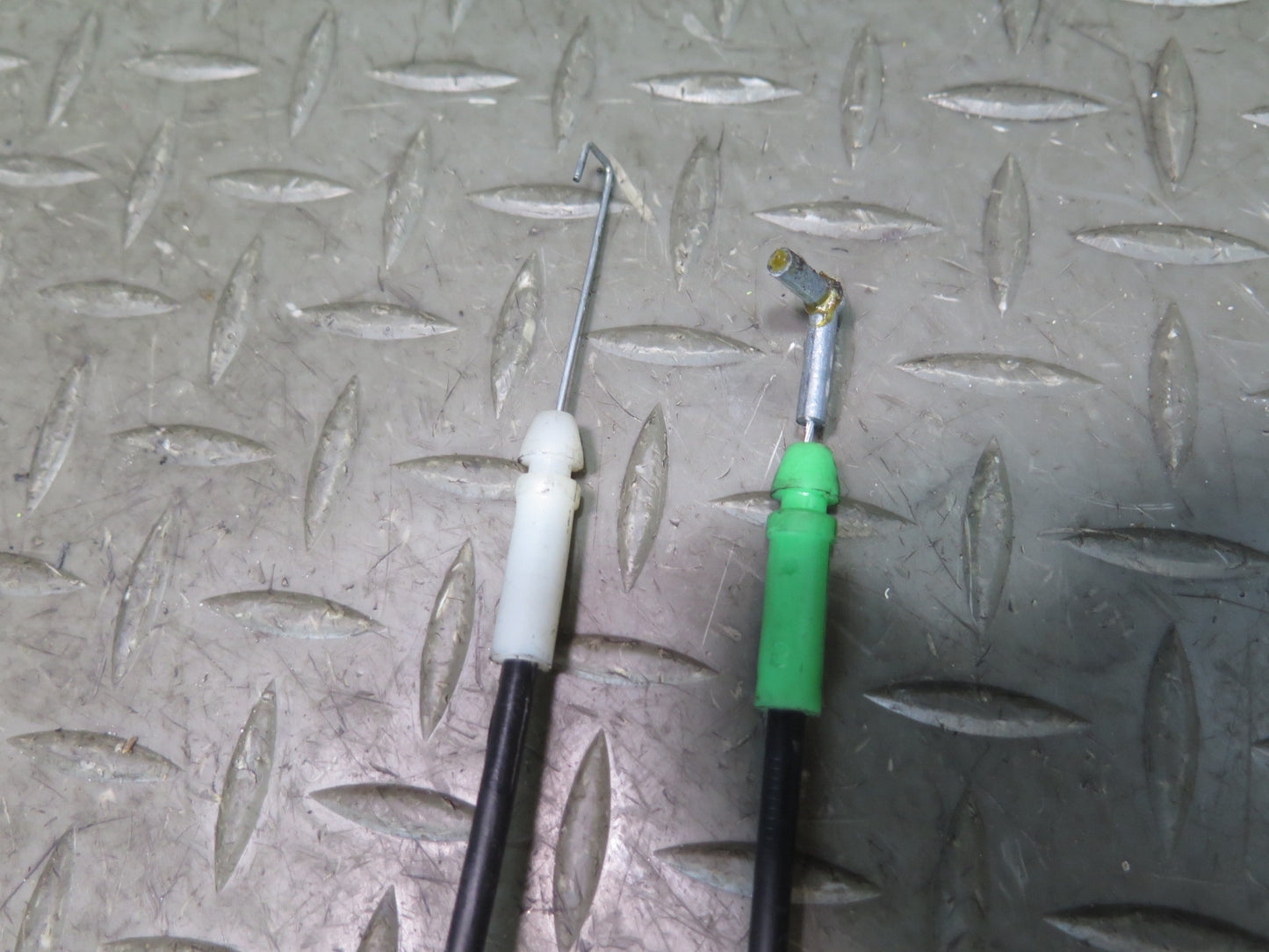 00-05 Toyota MR2 Spyder ZZW30L Right Door Lock Latch Actuator OEM