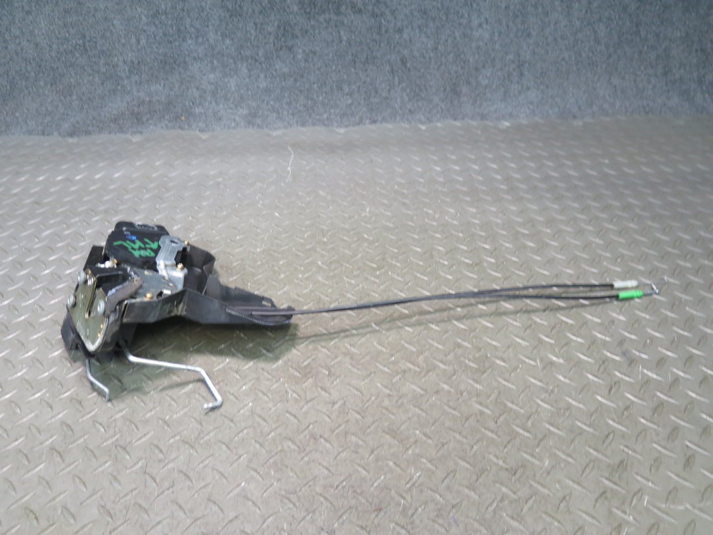 00-05 Toyota MR2 Spyder ZZW30L Right Door Lock Latch Actuator OEM