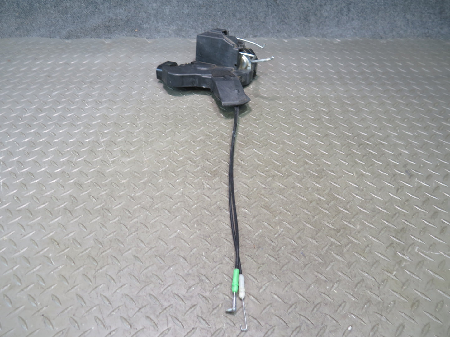 00-05 Toyota MR2 Spyder ZZW30L Right Door Lock Latch Actuator OEM