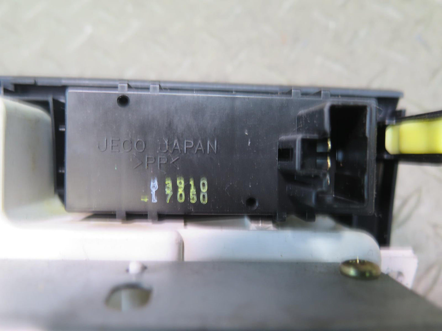 00-05 Toyota MR2 Spyder ZZW30L A/C Heater Climate Control Switch Panel OEM