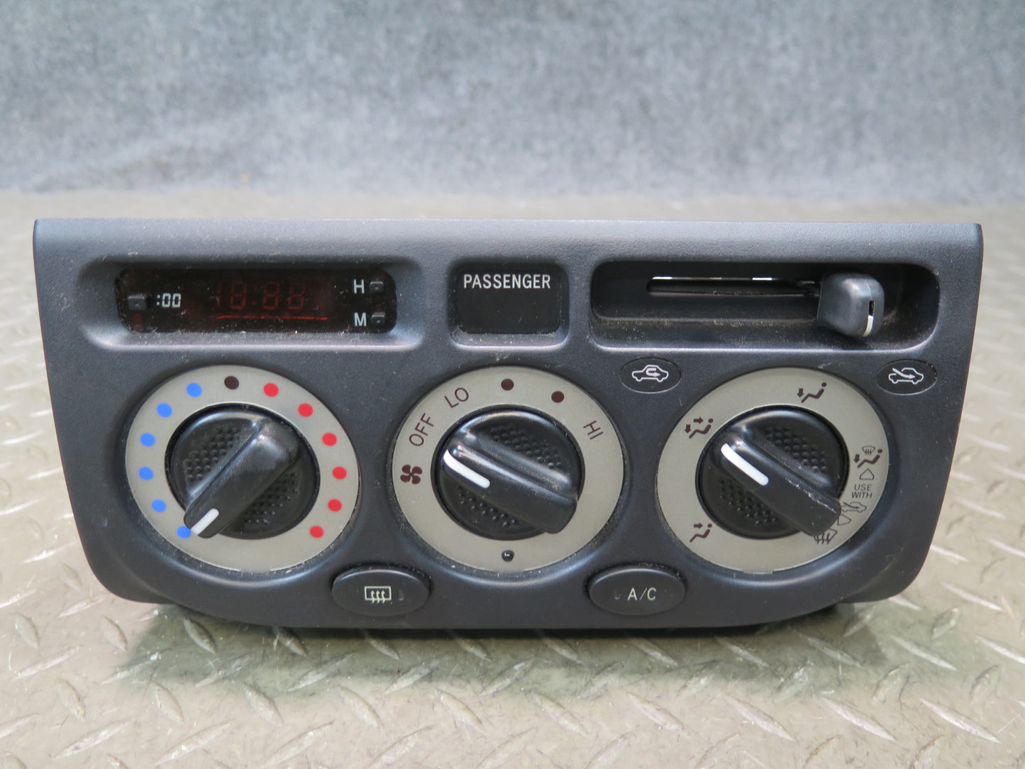 00-05 Toyota MR2 Spyder ZZW30L A/C Heater Climate Control Switch Panel OEM