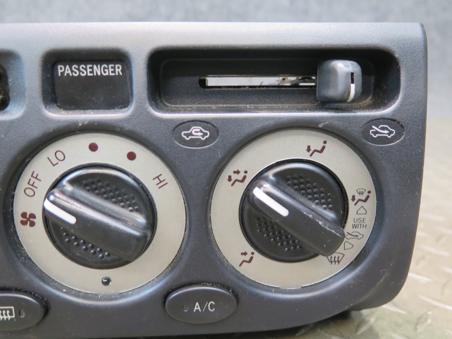 00-05 Toyota MR2 Spyder ZZW30L A/C Heater Climate Control Switch Panel OEM