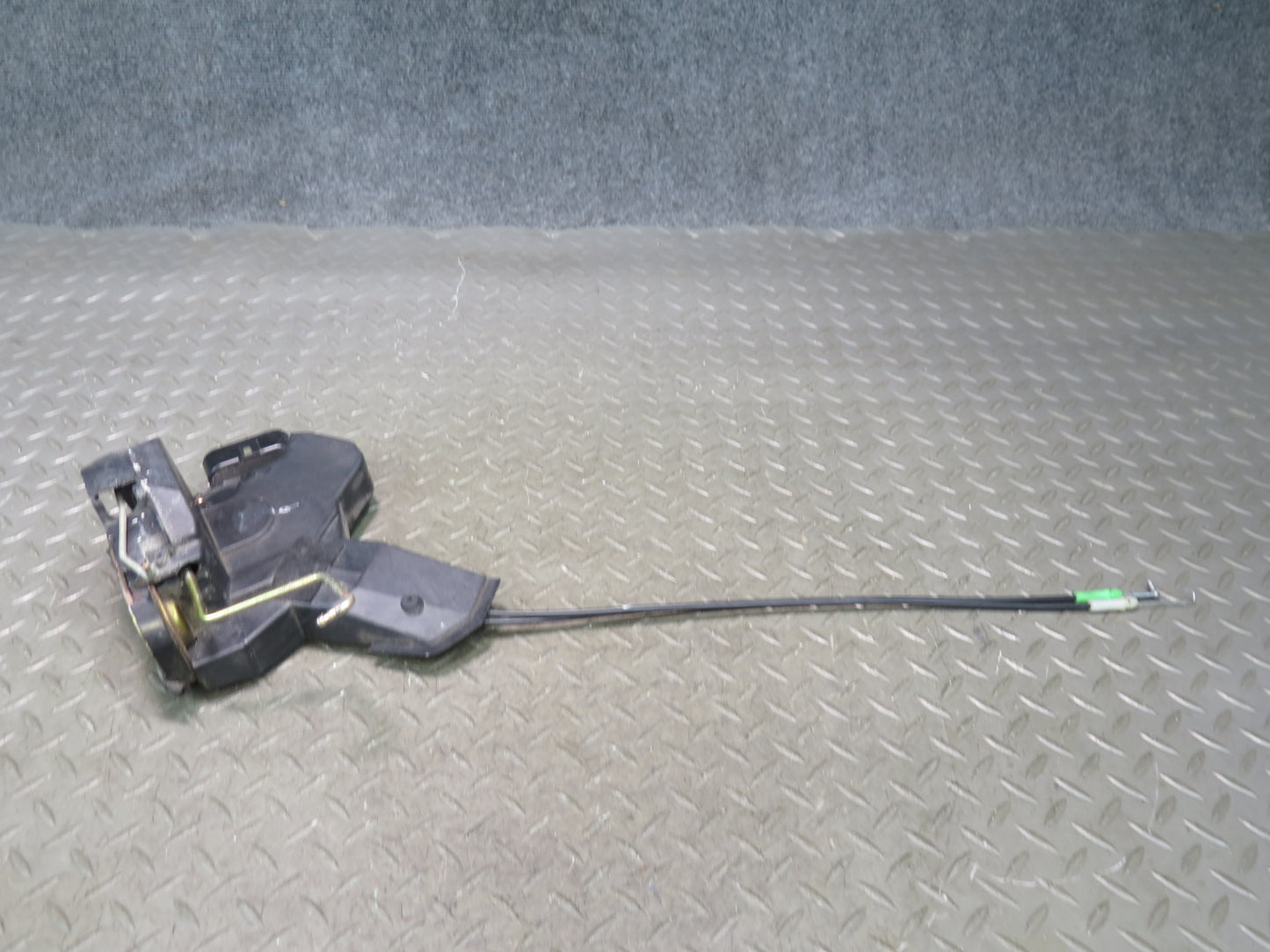 00-05 Toyota MR2 Spyder ZZW30L Left Door Lock Latch Actuator OEM