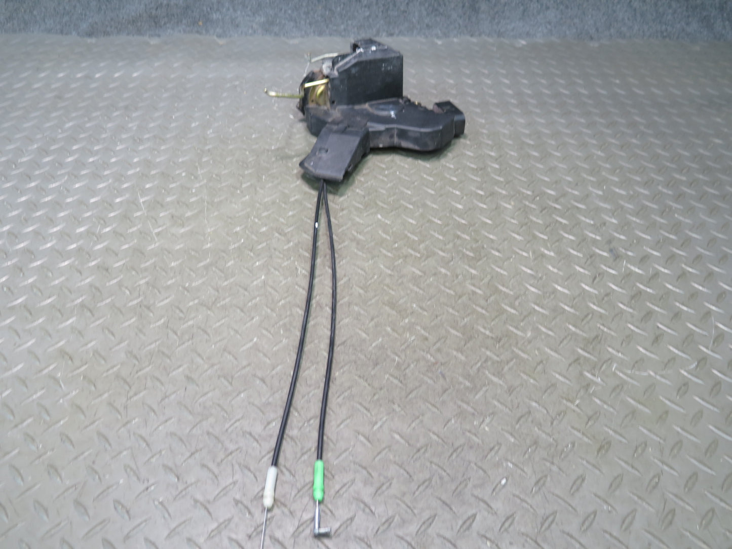 00-05 Toyota MR2 Spyder ZZW30L Left Door Lock Latch Actuator OEM