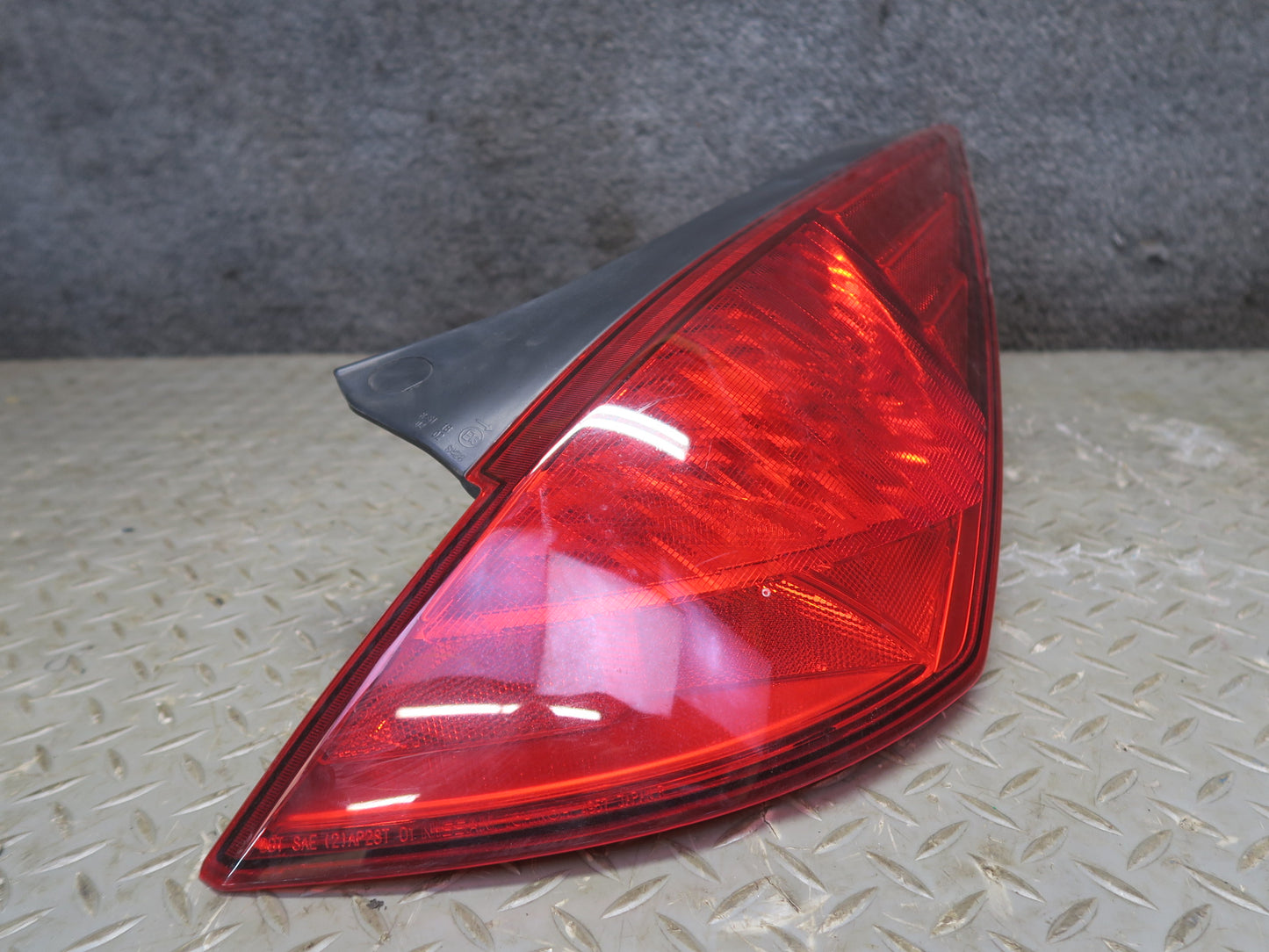 03-05 Nissan Z33 350Z Rear Right LED Tail Light Lamp OEM