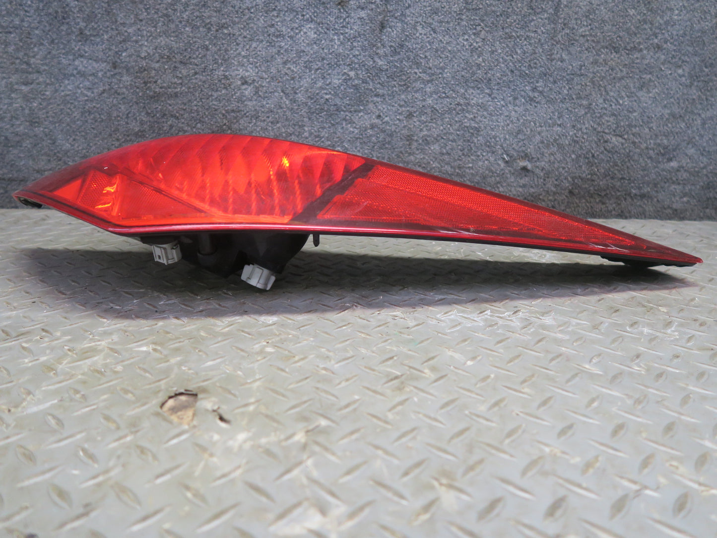 03-05 Nissan Z33 350Z Rear Right LED Tail Light Lamp OEM