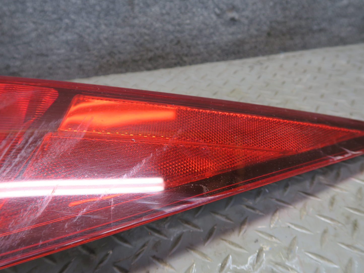 03-05 Nissan Z33 350Z Rear Right LED Tail Light Lamp OEM