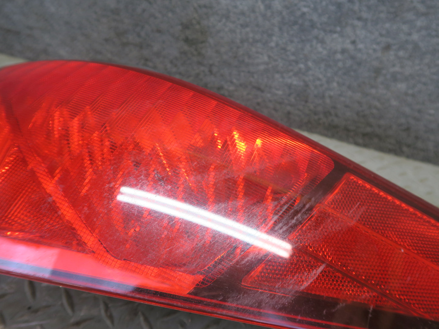 03-05 Nissan Z33 350Z Rear Right LED Tail Light Lamp OEM