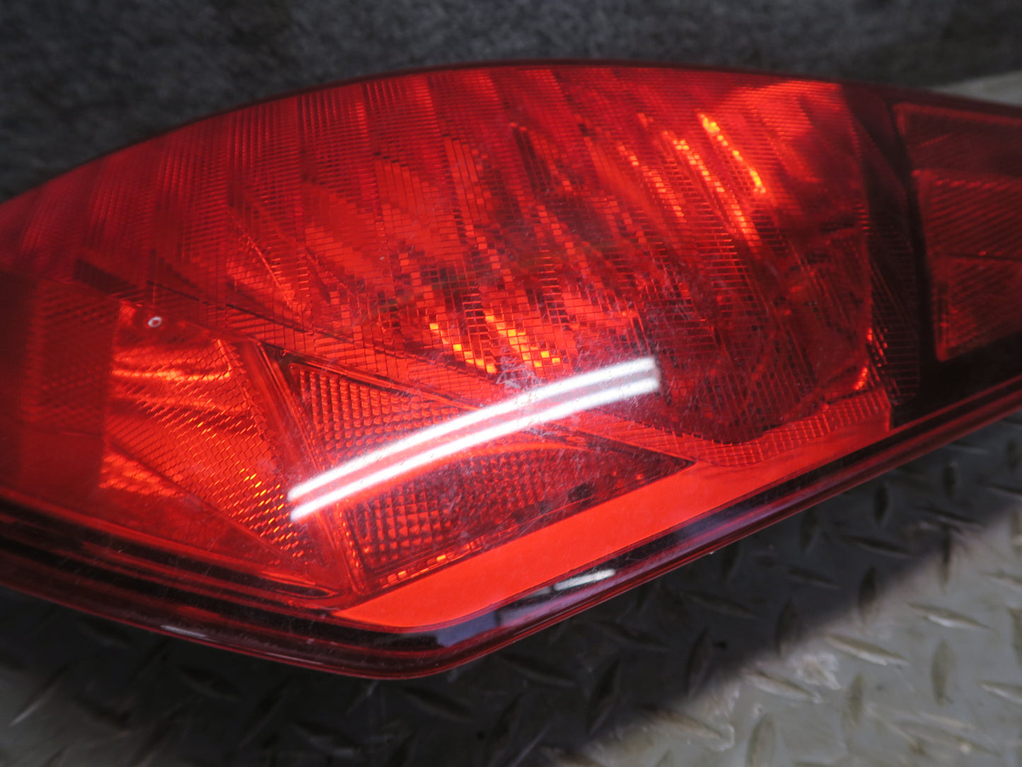 03-05 Nissan Z33 350Z Rear Right LED Tail Light Lamp OEM