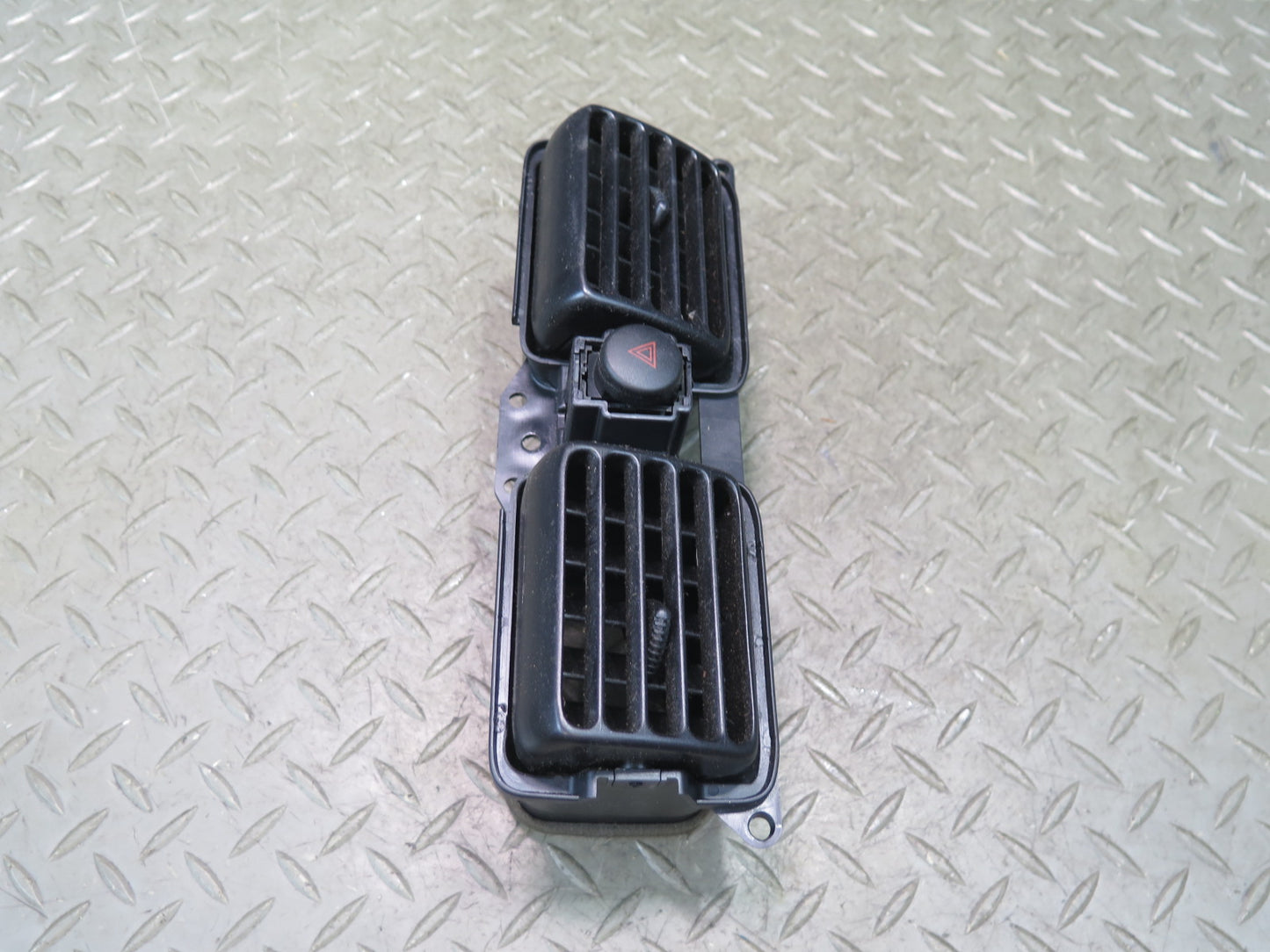 00-05 Toyota MR2 Spyder ZZW30L Dash Front Center Air Vent Grille w Hazard Switch