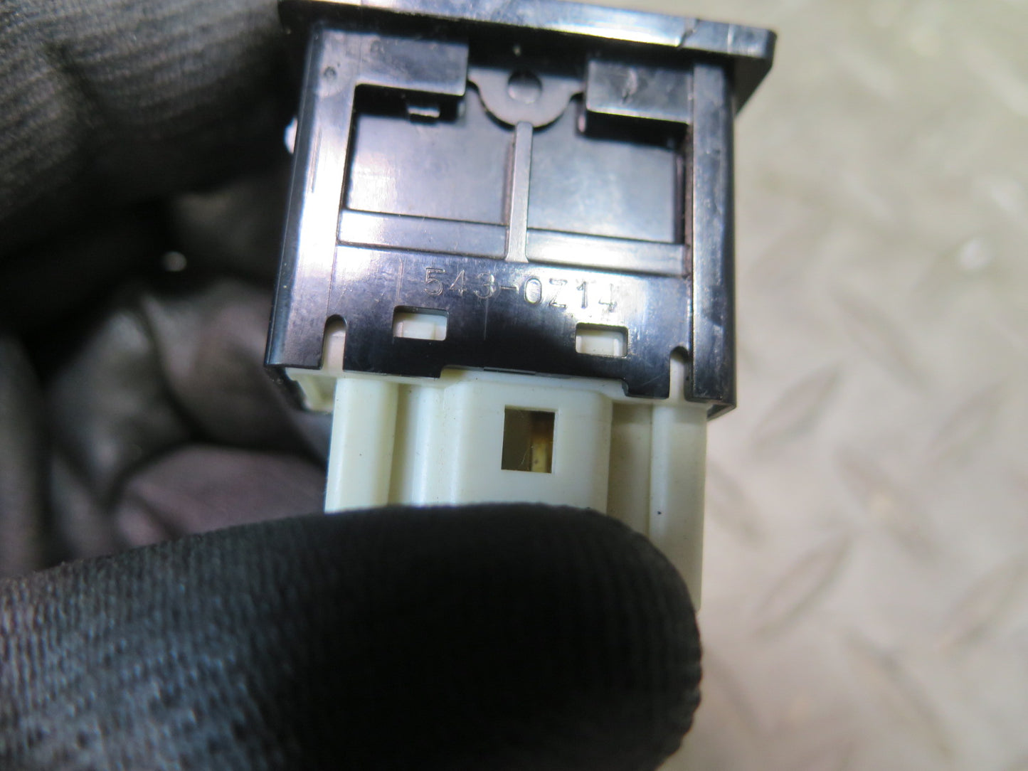 00-05 Toyota MR2 Spyder ZZW30L Door Central Lock Unlock Button Switch OEM