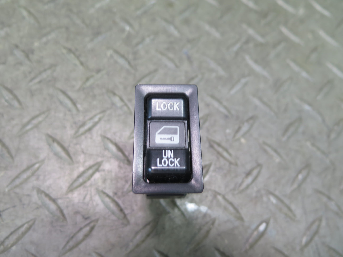 00-05 Toyota MR2 Spyder ZZW30L Door Central Lock Unlock Button Switch OEM