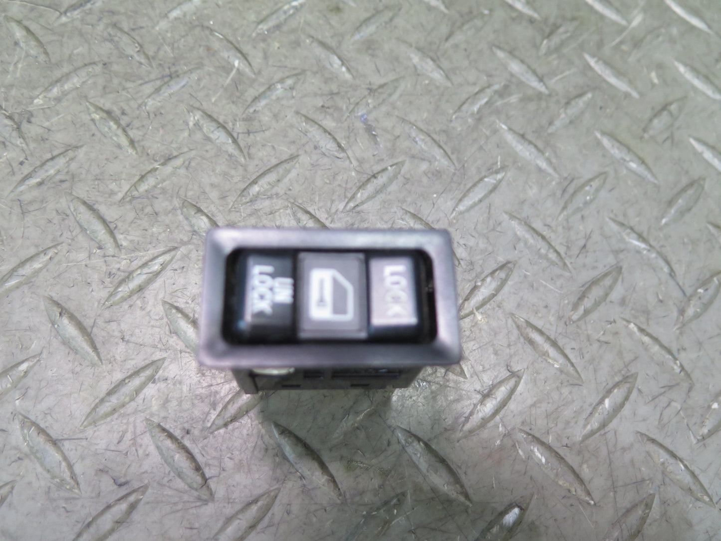 00-05 Toyota MR2 Spyder ZZW30L Door Central Lock Unlock Button Switch OEM