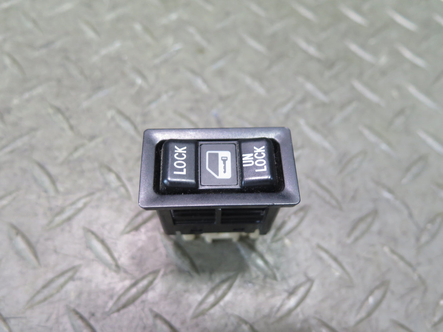 00-05 Toyota MR2 Spyder ZZW30L Door Central Lock Unlock Button Switch OEM