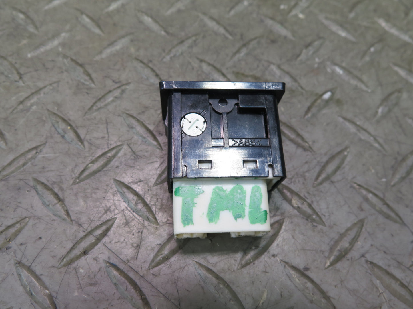 00-05 Toyota MR2 Spyder ZZW30L Door Central Lock Unlock Button Switch OEM