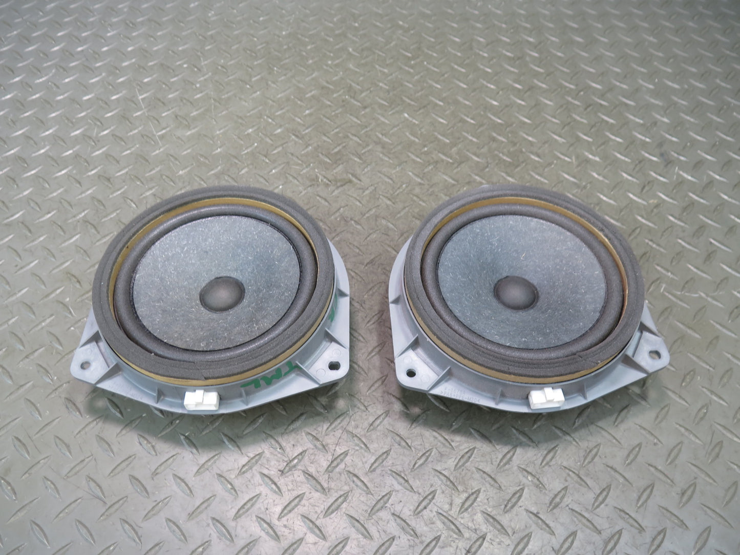00-05 Toyota MR2 Spyder Set of 2 Left & Right Door Speaker 86160-22860 OEM