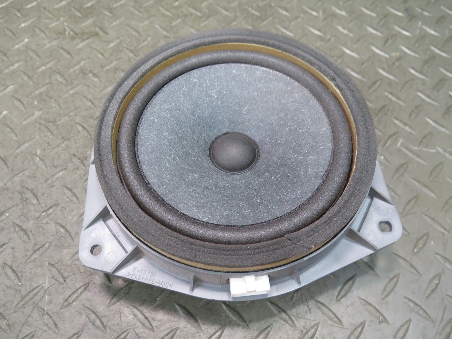 00-05 Toyota MR2 Spyder Set of 2 Left & Right Door Speaker 86160-22860 OEM