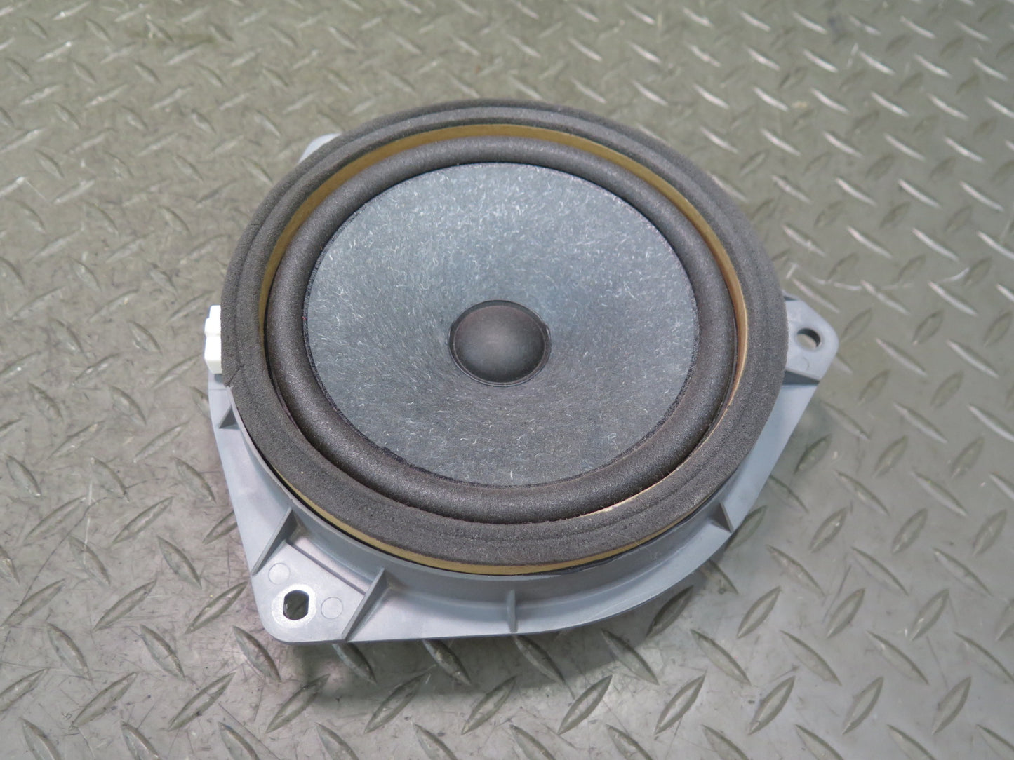 00-05 Toyota MR2 Spyder Set of 2 Left & Right Door Speaker 86160-22860 OEM