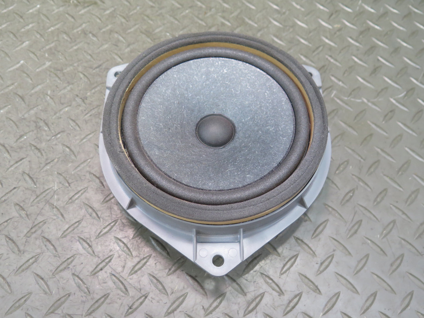 00-05 Toyota MR2 Spyder Set of 2 Left & Right Door Speaker 86160-22860 OEM