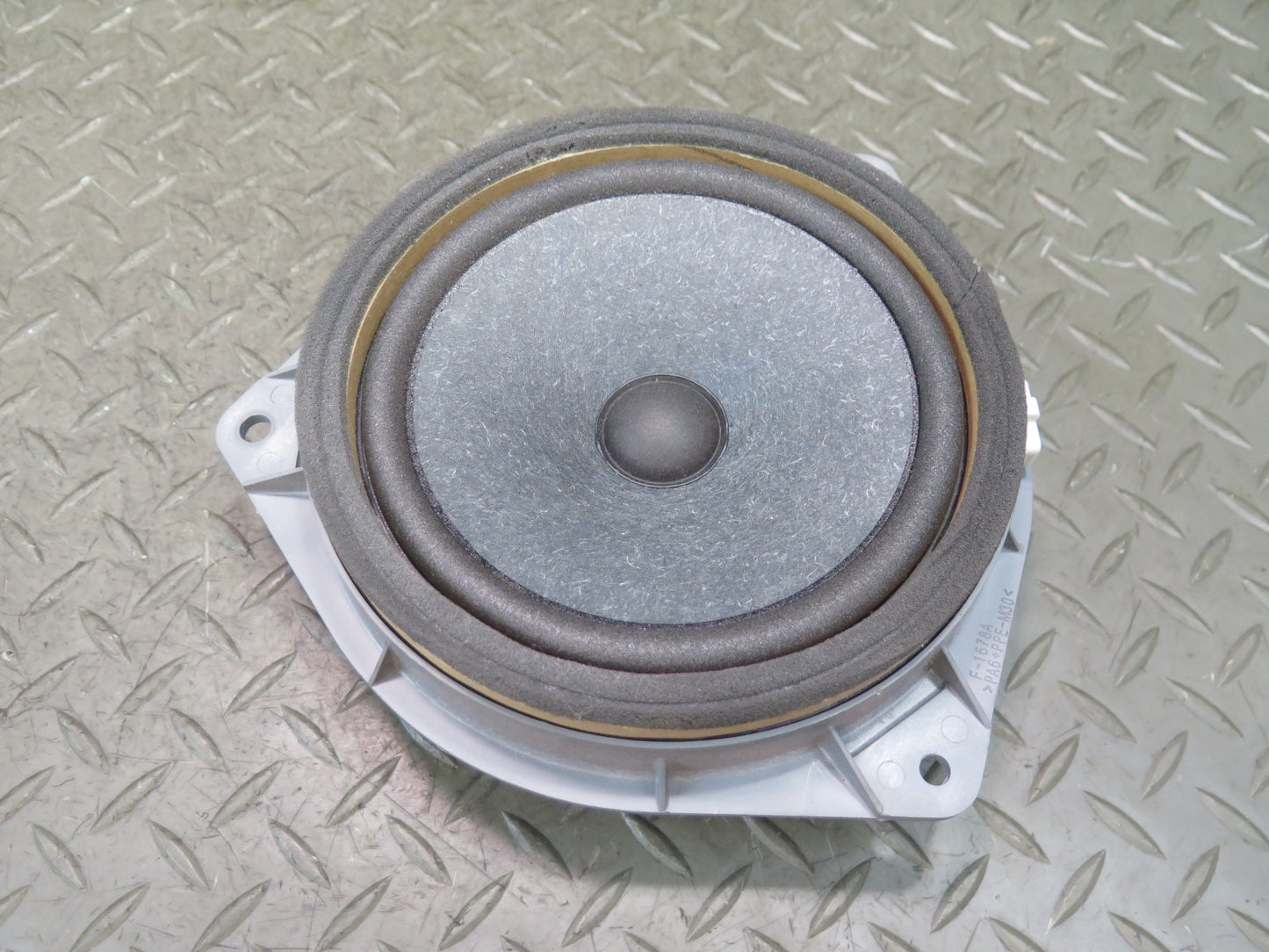 00-05 Toyota MR2 Spyder Set of 2 Left & Right Door Speaker 86160-22860 OEM