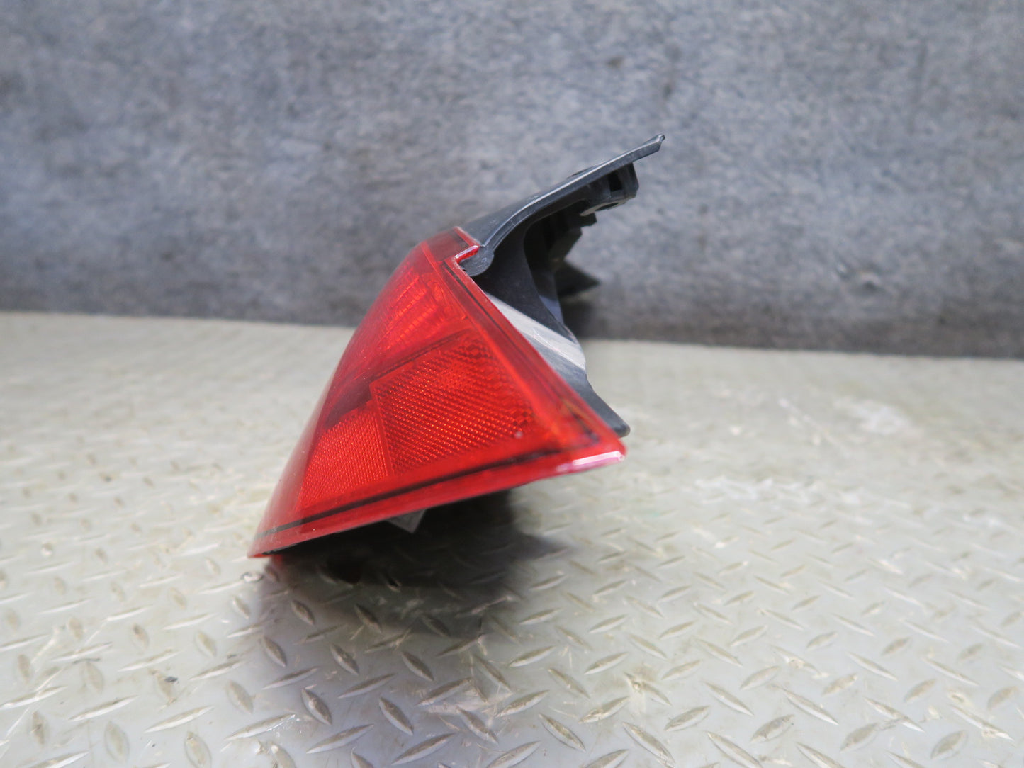03-05 Nissan Z33 350Z Rear Left LED Tail Light Lamp OEM