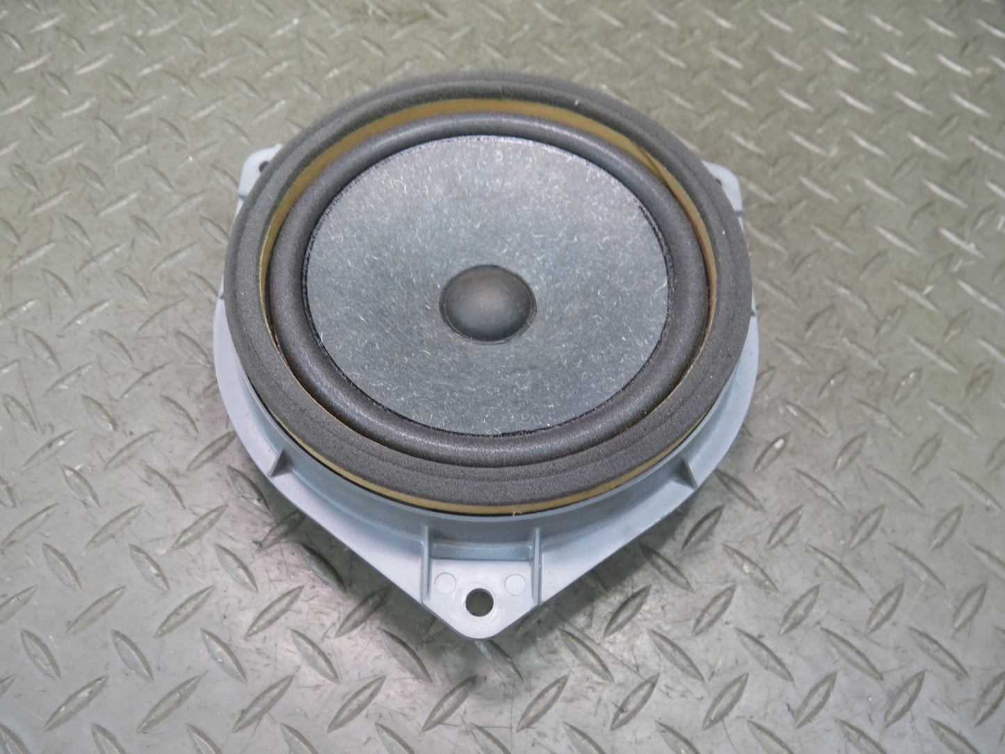 00-05 Toyota MR2 Spyder Set of 2 Left & Right Door Speaker 86160-22860 OEM