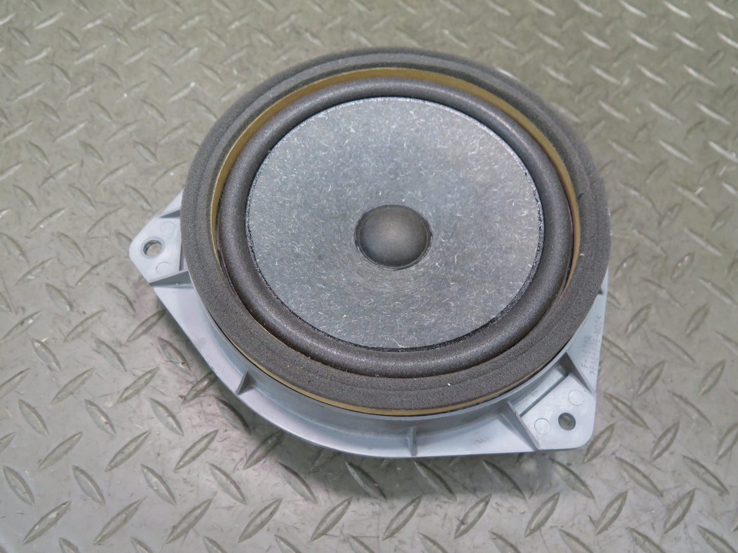 00-05 Toyota MR2 Spyder Set of 2 Left & Right Door Speaker 86160-22860 OEM